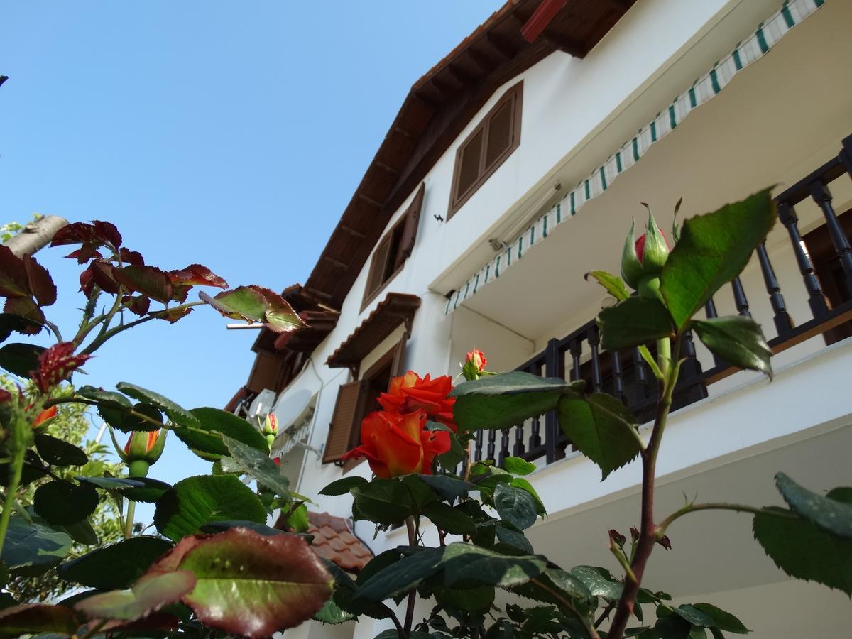Christakos Apartments Nea Vrasna Ngoại thất bức ảnh
