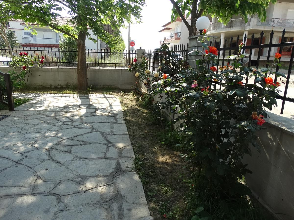 Christakos Apartments Nea Vrasna Ngoại thất bức ảnh